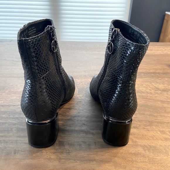 Franco Sarto Women’s Marquee Black Ankle Boot Size 6 - Picture 5 of 15